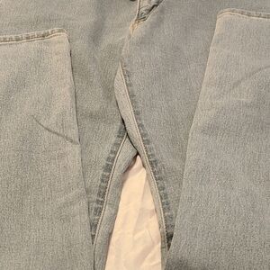 Light Blue Denim Levi's Jeans